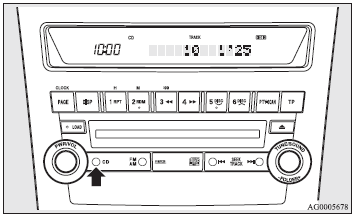 Push the CD button (2) if a disc is already in the CD player.